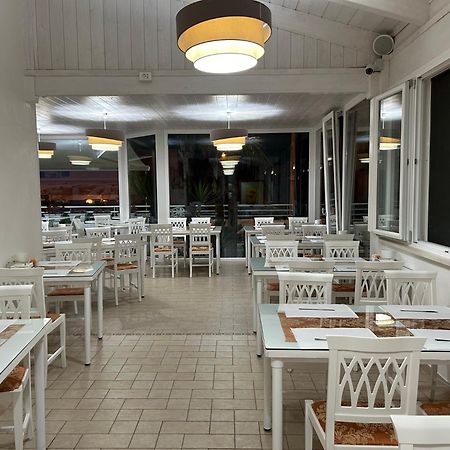 Hotel Corallo Torre Santa Sabina Kültér fotó